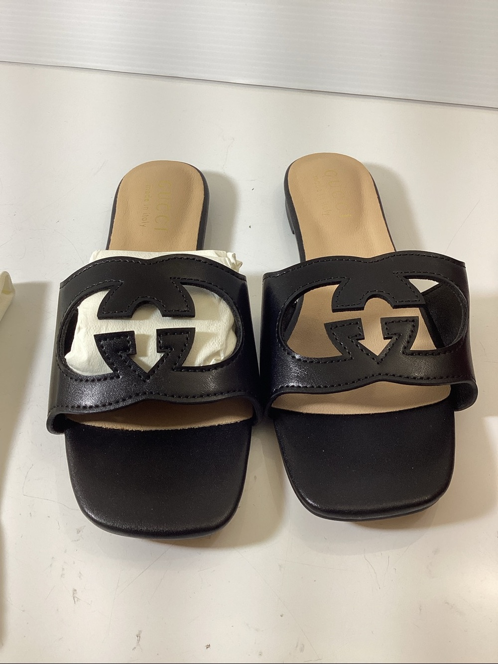 Gucci Black Leather Interlocking-G Slide Sandals - Women - Picture 7 of 14
